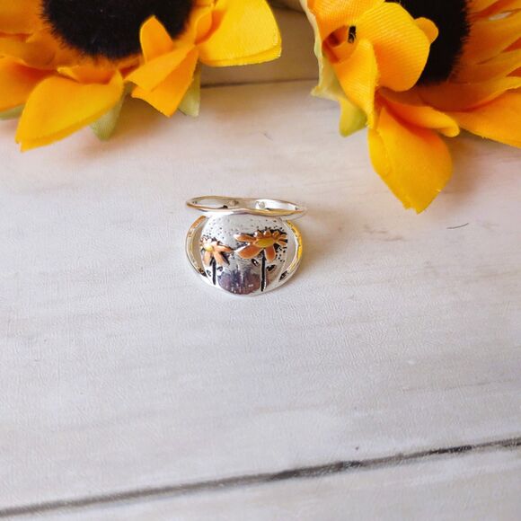 New Silver Tone Ring w/Bronze Flowers Open Sides Size 7 Eclectic, Abstract, Chic - Picture 2 of 5